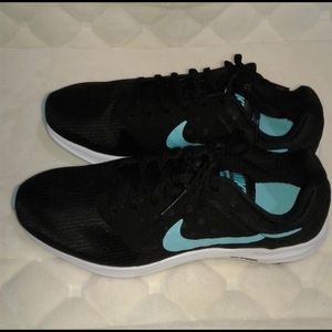 Nike women’s Downshifter 7 running shoes